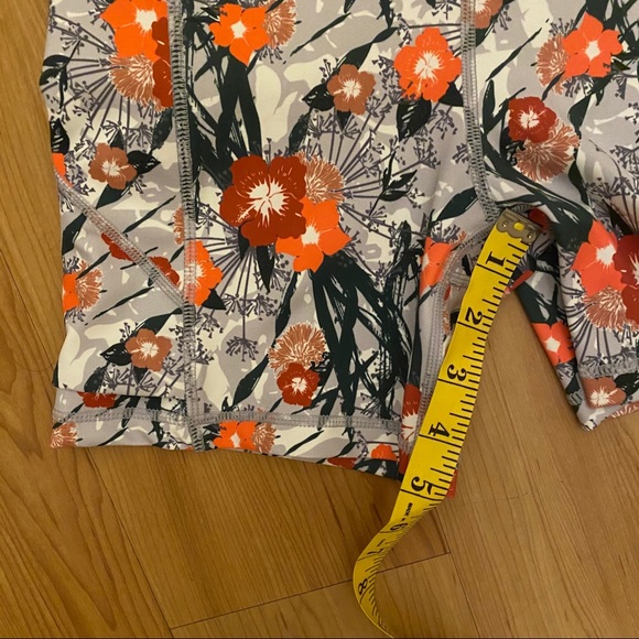 SOLD! SENITA - Freesia Baseline Shorts - XS - Picture 6 of 9